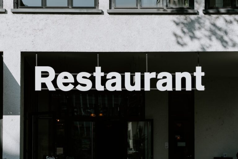 oznakowanie lokalu gastronomicznego